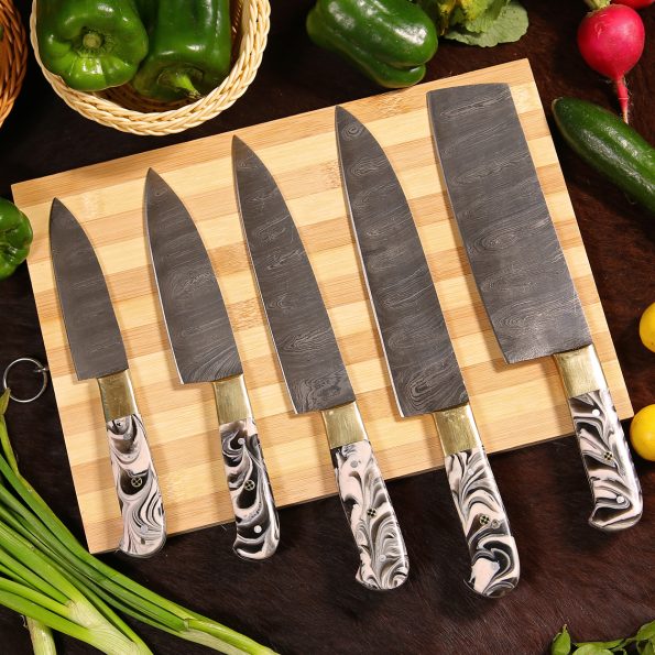 Damascus Steel Chef knives set  With Leather Sheath - Best Kitchen Knives