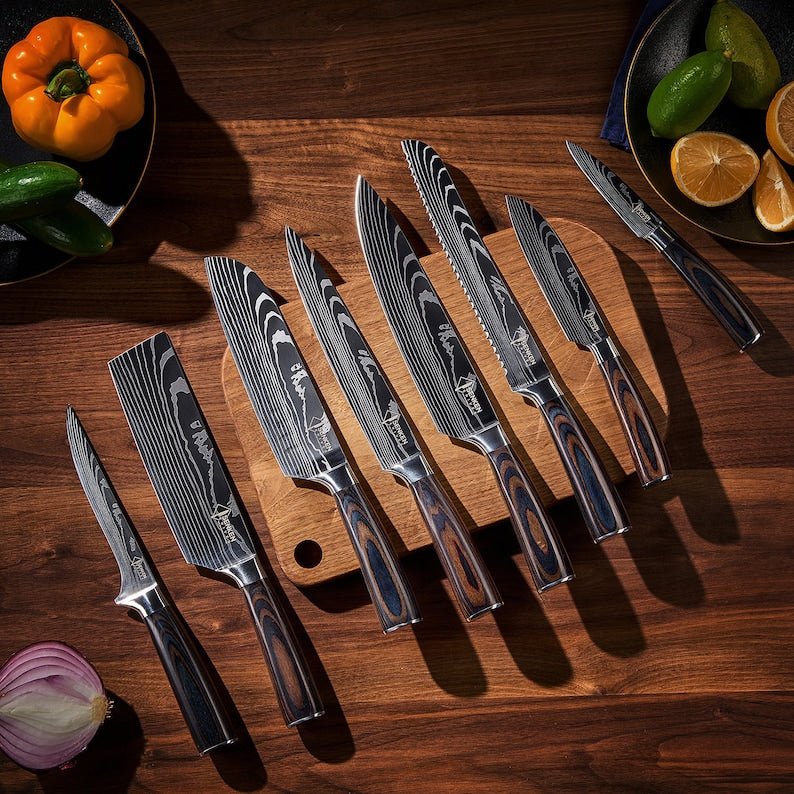 Complete 8-Piece Kitchen Knife Set with Damascus Pattern - Japanese Chef Knife Set with Smooth Wooden Handles - Ultra Sharp for Fast Cutting