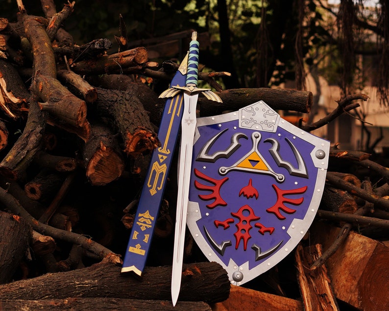 Handmade Zelda with scabbard and shield - Best for wall Hanging - Best gift for him